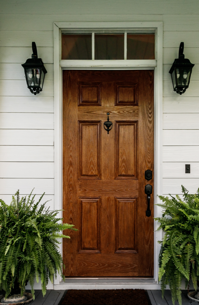 You would be amazed at what replacing the hardware on your front door can do! If your front door needs a little love, here 's how to renovate a front door.