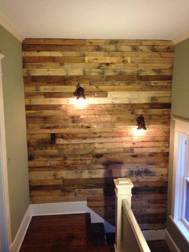 How To Make A Pallet Wall (In One Weekend!)