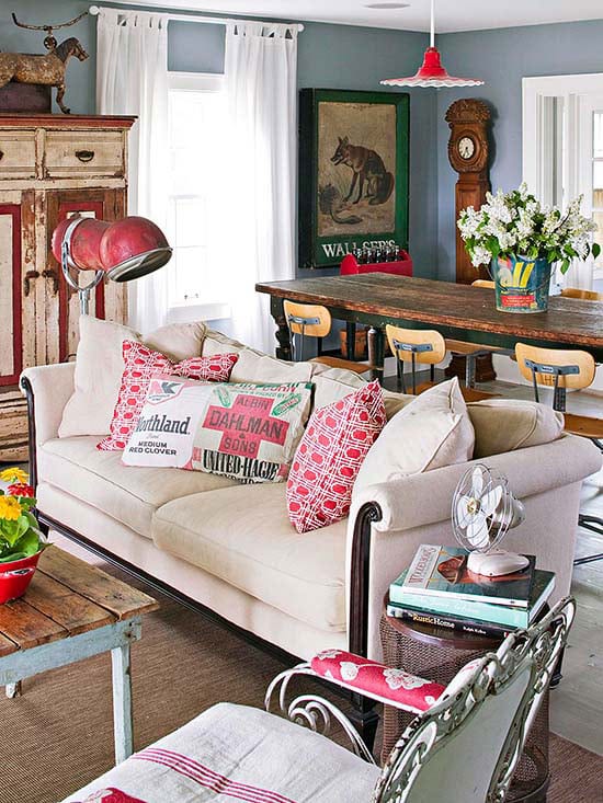 Flea market makeovers, flipping furniture, how to flip furniture, popular pin, DIY home projects, DIY tutorials, home improvement, easy home improvement. 