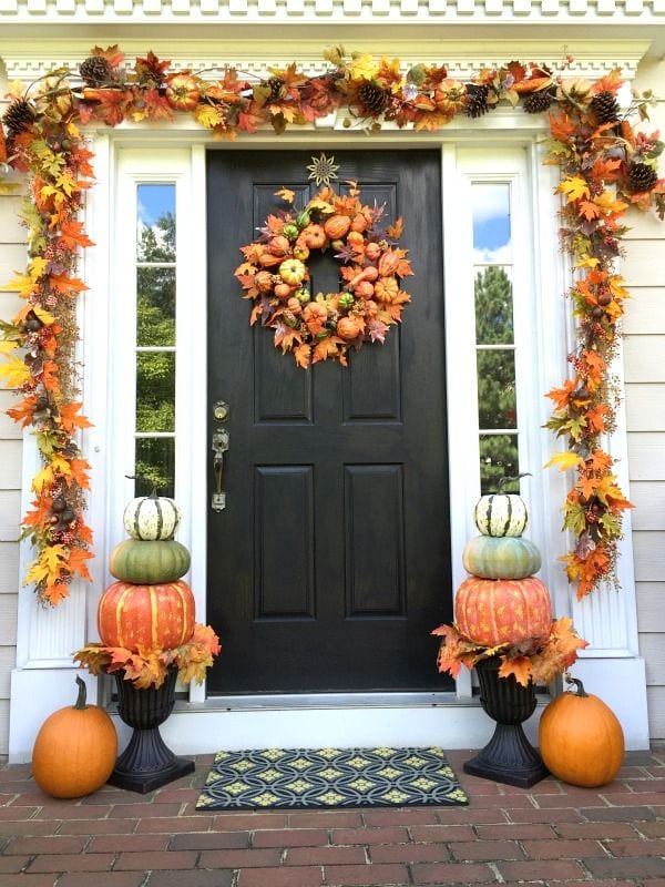 Fall, fall decor ideas, Halloween, Halloween decor, autumn, DIY fall decor, popular pin, porch décor, fall porch décor, DIY thanksgiving.