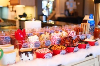 15-fun-and-festive-christmas-party-ideas3