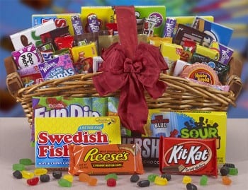 18-diy-christmas-gift-baskets-perfect-for-teens15