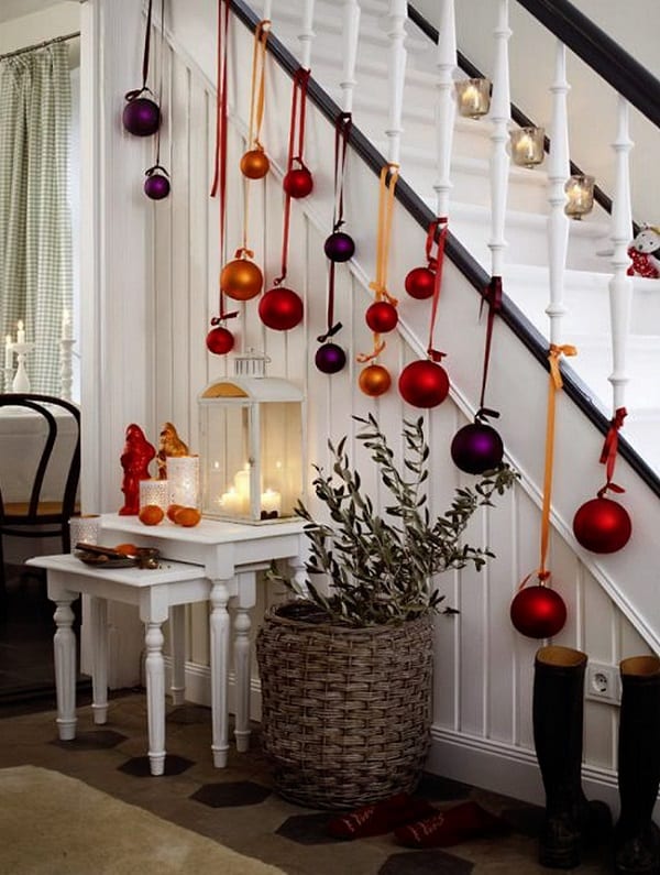 15-ways-to-decorate-with-ornaments-not-on-your-christmas-tree10