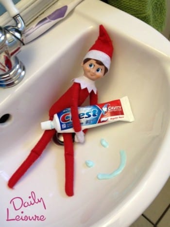 18-clever-elf-on-the-shelf-ideas7