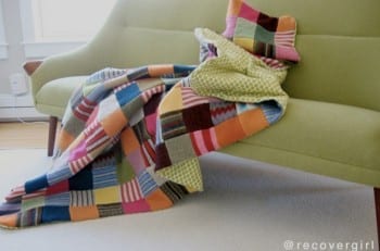 10-crazily-creative-ways-to-decorate-with-old-sweaters2