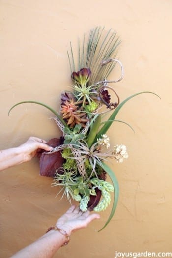 10 Succulent Themed Craft Projects, Succulent Craft Projects, Succulents, Decorating with Succulents, How to Decorate With Succulents, Succulent Care, Succulent Care Hacks, Succulent Care Tips, Growing Succulents Indoors