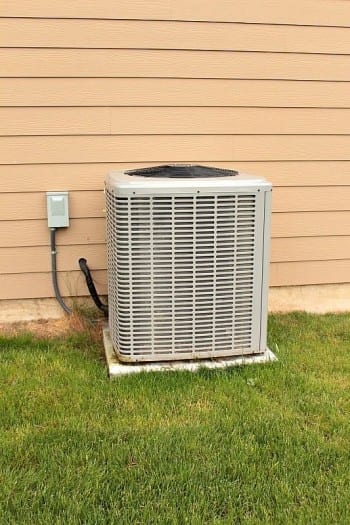 Simple DIY A/C Unit Cover – How To Build It| Air Conditioning Cover, DIY AC Cover, AC Cover, DIY Home, DIY Home Projects, Outdoor Living, Outdoor DIY Projects, Simple DIY Projects, Yard and Landscaping Tips, Popular Pin