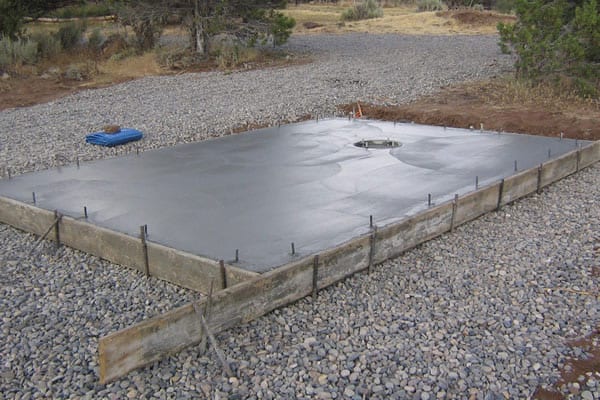 How to Pour a Perfect Concrete Slab | How To Build It