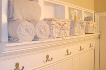 Built-Ins On a Budget| DIY Built Ins, Easy Built Ins, DIY Projects, DIY Home, DIY Home Projects, Home Decor, Home Decor DIYs, Build Your Own Built Ins #DIYHome #HomeProjects #HomeImprovement