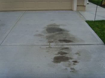 Remove Oil Stains, Remove Oil Stains from Driveway, REmove Oil Stains from Concrete, Remove Oil Stains from Clothes, Life Hacks, Home Hacks, Cleaning, Cleaning TIps, Cleaning Hacks, How To Remove Oil Stains From Concrete