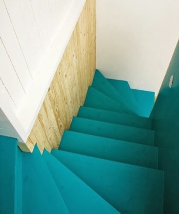 Paint Stairs, Paint Stairs Ideas, Paint Stairs DIY, Paint Stairs White, Paint Stairs Black, Home Improvement, Home Improvement Tips, Home Improvement Tricks