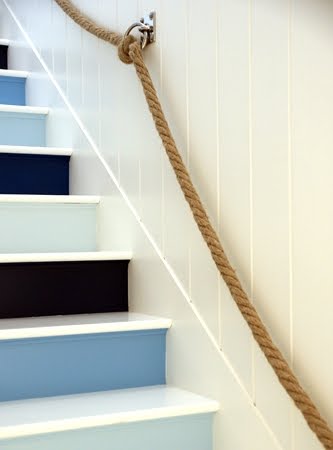 Paint Stairs, Paint Stairs Ideas, Paint Stairs DIY, Paint Stairs White, Paint Stairs Black, Home Improvement, Home Improvement Tips, Home Improvement Tricks