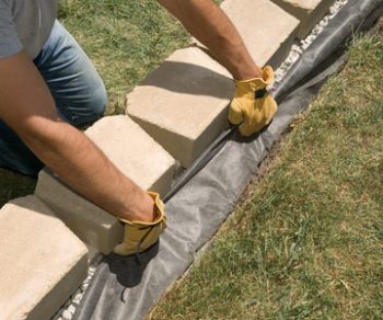 Build an EASY DIY Retaining Wall| Retaining Wall Ideas, Retaining Wall Projects, Retaining Wall Ideas Hillside, Retaining Wall Ideas Cheap, Outdoor DIY, Landscape, Landscaping 