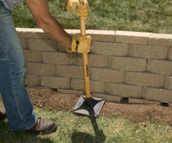 Build an EASY DIY Retaining Wall| Retaining Wall Ideas, Retaining Wall Projects, Retaining Wall Ideas Hillside, Retaining Wall Ideas Cheap, Outdoor DIY, Landscape, Landscaping 