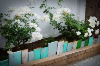 12 DIY Curb Appeal Ideas on a Budget Front Yards flower beds