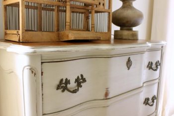 Easy Tips You Need to Distress Furniture | Distress Furniture, Distress Furniture DIY, DIY Home Decor, DIY Furniture, Furniture DIY, DIY Project 