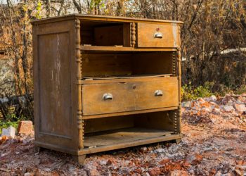 DIY Vanity For a Farmhouse Bathroom | Farmhouse Bathroom | Farmhouse Bathrrom Vanity | DIY Vanity | DIY Farmhouse Bathroom Vanity