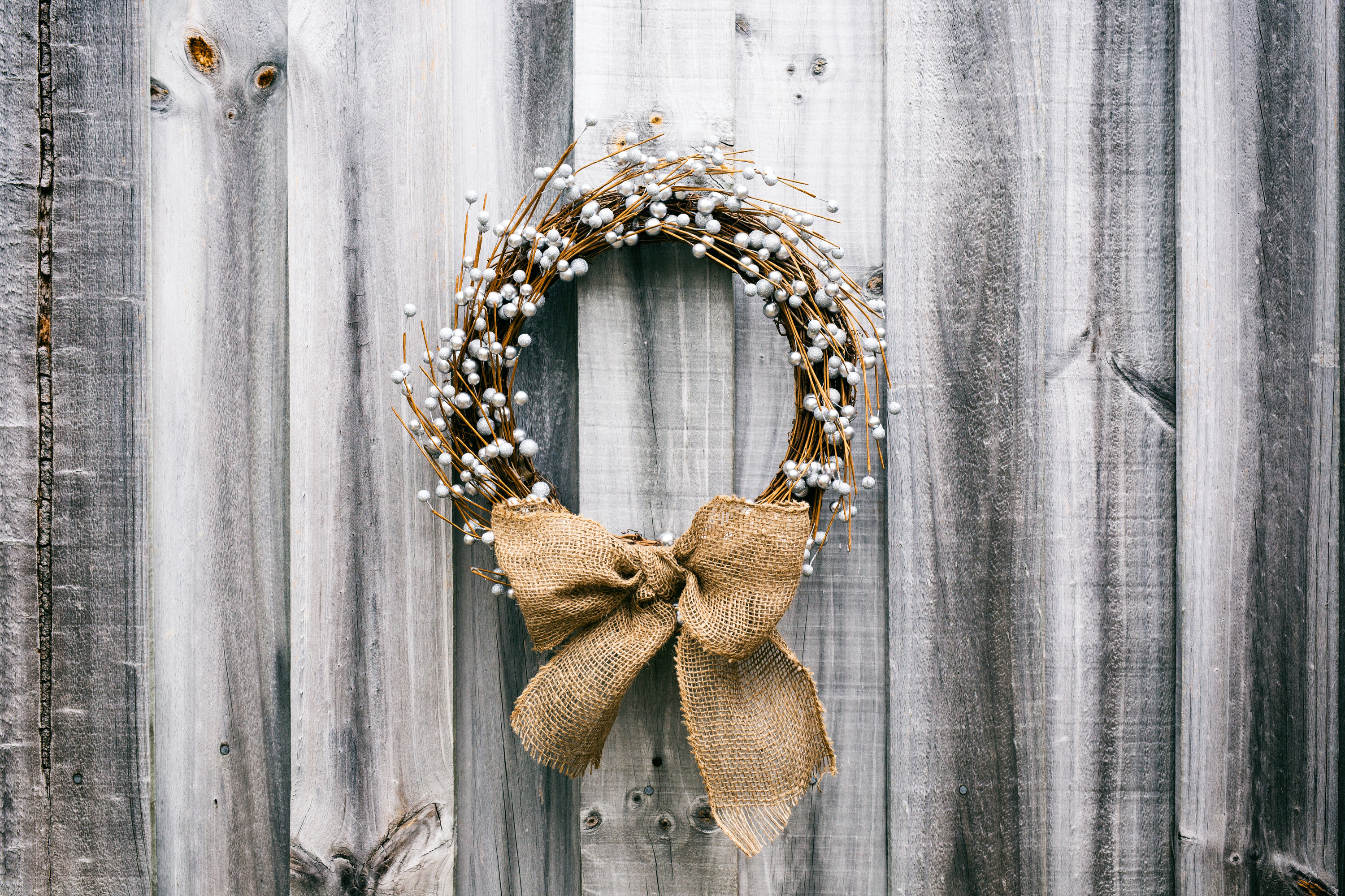 diy burlap wreaths | diy | burlap | wreaths | burlap wreath | diy wreath | diy projects | porch decor | diy porch decor 