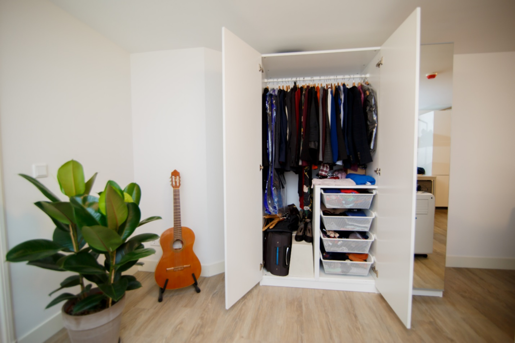 closet shelving